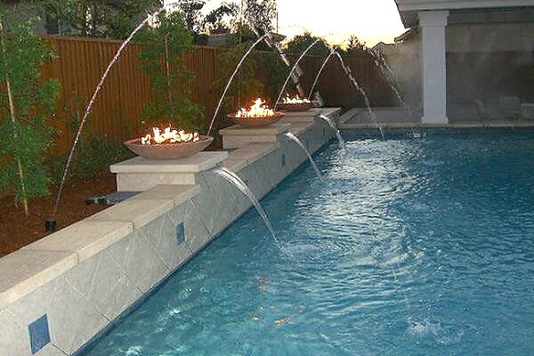 HPC-Gallery-Pic_The-Custom-Fireplace-650x450